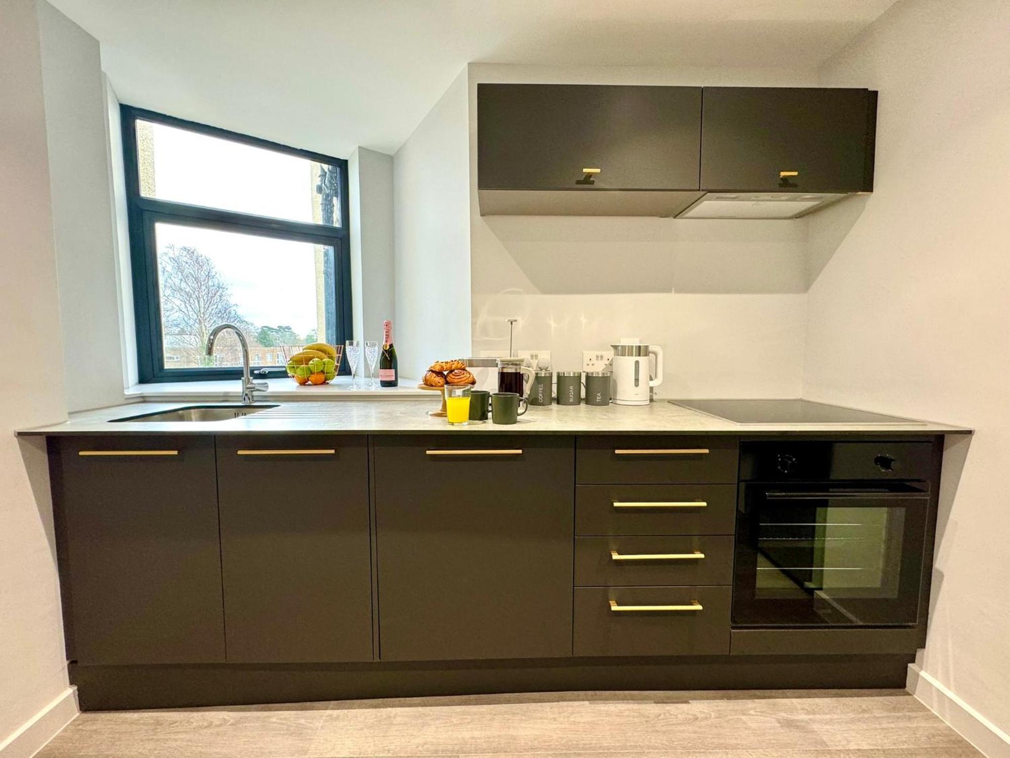 Amazing Large 3 Bedroom Apartment - Sleeps 8! Bournemouth Zewnętrze zdjęcie